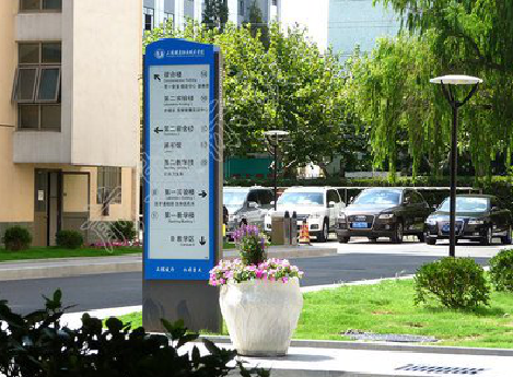 简阳哪些因素影响宣传栏的制作？